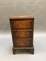 Georgian Revival Walnut Small Chest (3 of 11) Georgian Revival Walnut Small Chest (3 of 11)