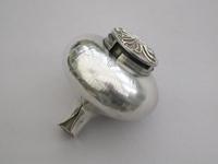 Victorian Cast Naturalistic Novelty Silver Onion Scent Bottle by E H Stockwell, London, 1881 (9 of 20) Victorian Cast Naturalistic Novelty Silver Onion Scent Bottle by E H Stockwell, London, 1881 (9 of 20)