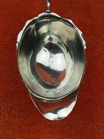 Antique Sterling Silver Hallmarked Gravy/sauce Boat 1924 William Hutton & Sons Ltd (6 of 11) Antique Sterling Silver Hallmarked Gravy/sauce Boat 1924 William Hutton & Sons Ltd (6 of 11)