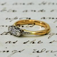 The Vintage Illusion Set Three Diamond Ring (4 of 4) The Vintage Illusion Set Three Diamond Ring (4 of 4)