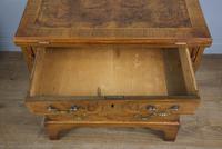 19th Century Walnut Bachelors Chest (4 of 4) 19th Century Walnut Bachelors Chest (4 of 4)