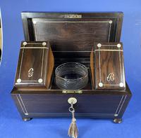 William IV Rosewood Tea Caddy with Mother of Pearl & Pewter Inlay (6 of 8) William IV Rosewood Tea Caddy with Mother of Pearl & Pewter Inlay (6 of 8)