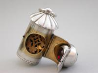 Victorian Novelty Silver Policeman's Bullseye Lantern Vinaigrette by Henry William Dee, London, 1872 (7 of 13) Victorian Novelty Silver Policeman's Bullseye Lantern Vinaigrette by Henry William Dee, London, 1872 (7 of 13)