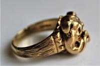 Unusual 9ct gold ring of chunky proportions depicting a well cast Bulldogs head size v (5 of 7) Unusual 9ct gold ring of chunky proportions depicting a well cast Bulldogs head size v (5 of 7)