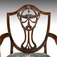 Elegant Set of 8 Early 20th Century Classical Hepplewhite Chairs (3 of 6) Elegant Set of 8 Early 20th Century Classical Hepplewhite Chairs (3 of 6)
