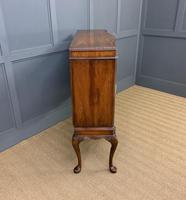 Serpentine Fronted Burr Walnut Cupboard (7 of 11) Serpentine Fronted Burr Walnut Cupboard (7 of 11)