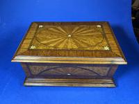 19th century French Walnut Inlaid Jewellery Box. (4 of 16) 19th century French Walnut Inlaid Jewellery Box. (4 of 16)