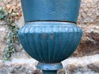 Large Pair of 1950s French Cast Iron Urns (3 of 4) Large Pair of 1950s French Cast Iron Urns (3 of 4)