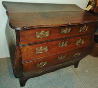 18th. Century Dutch Oak Bombe Chest (7 of 8) 18th. Century Dutch Oak Bombe Chest (7 of 8)