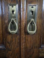 Good Quality Carved Oak Wardrobe. A Gardner & Sons, Glasgow (6 of 13) Good Quality Carved Oak Wardrobe. A Gardner & Sons, Glasgow (6 of 13)