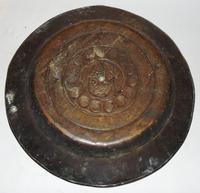 16th. century Nuremberg brass alms dish (6 of 6) 16th. century Nuremberg brass alms dish (6 of 6)