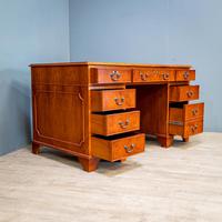 Yew Wood Effect Pedestal Desk (2 of 9) Yew Wood Effect Pedestal Desk (2 of 9)
