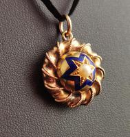 Victorian Gold Blue Enamel Star Locket, Split Pearl (9 of 13) Victorian Gold Blue Enamel Star Locket, Split Pearl (9 of 13)