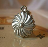 Antique Pocket Watch Chain Fob 1890s Victorian Silver Nickel Puffy Swirl Fob (2 of 7) Antique Pocket Watch Chain Fob 1890s Victorian Silver Nickel Puffy Swirl Fob (2 of 7)