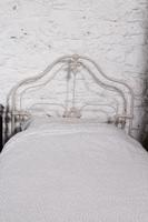 Pretty pair of single Victorian no end beds (12 of 12) Pretty pair of single Victorian no end beds (12 of 12)