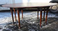 1900s Mahogany Wakes Table with Pad Feet (4 of 5) 1900s Mahogany Wakes Table with Pad Feet (4 of 5)