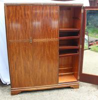 1940s Large 3 Door Mahogany Wardrobe with Good Interior (3 of 4) 1940s Large 3 Door Mahogany Wardrobe with Good Interior (3 of 4)
