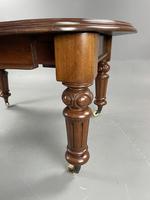 Large Victorian Mahogany Three Leaf Extending Dining Table (3 of 6) Large Victorian Mahogany Three Leaf Extending Dining Table (3 of 6)