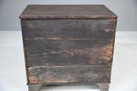 18th Century Walnut Chest of Drawers (8 of 12) 18th Century Walnut Chest of Drawers (8 of 12)