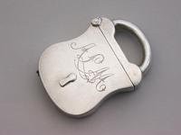 Edwardian Novelty Silver Padlock Vesta Case, by A & J Zimmerman, Birmingham, 1906 (3 of 9) Edwardian Novelty Silver Padlock Vesta Case, by A & J Zimmerman, Birmingham, 1906 (3 of 9)