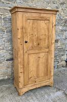 Small Antique Pine Wardrobe (6 of 15) Small Antique Pine Wardrobe (6 of 15)