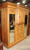 1900's Large Quality Oak Mirrored Compactum Wardrobe (6 of 6) 1900's Large Quality Oak Mirrored Compactum Wardrobe (6 of 6)