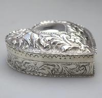 William Comyns - Good Solid Silver Novelty Heart Box c.1895 (3 of 11) William Comyns - Good Solid Silver Novelty Heart Box c.1895 (3 of 11)