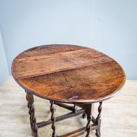 Early 18th Century Drop Leaf Table (9 of 10) Early 18th Century Drop Leaf Table (9 of 10)