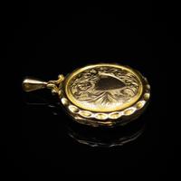 Antique 9ct Yellow Gold Engraved Fancy Round Photo Locket Pendant (5 of 10) Antique 9ct Yellow Gold Engraved Fancy Round Photo Locket Pendant (5 of 10)