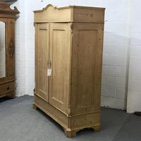 Large Old Pine Arched Wardrobe - Dismantles (4 of 5) Large Old Pine Arched Wardrobe - Dismantles (4 of 5)