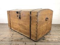 Large Antique Pine Dome Top Trunk (6 of 9) Large Antique Pine Dome Top Trunk (6 of 9)