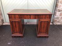 Quality Mahogany Inverted Breakfront Pedestal Desk (6 of 9) Quality Mahogany Inverted Breakfront Pedestal Desk (6 of 9)