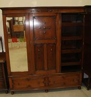 1920's Large Oak Mirrored 3 Door Wardrobe with Slides (4 of 6) 1920's Large Oak Mirrored 3 Door Wardrobe with Slides (4 of 6)