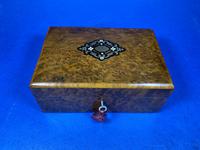 French 19th Century Burr Cedar Box. (9 of 14) French 19th Century Burr Cedar Box. (9 of 14)