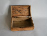 Pitch Pine Money Box with a Transfer Pattern to the Lid (3 of 4) Pitch Pine Money Box with a Transfer Pattern to the Lid (3 of 4)