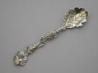 Victorian Cast Silver Naturalistic Salt Spoon by Hilliard & Thomason, Birmingham, 1853 (2 of 6) Victorian Cast Silver Naturalistic Salt Spoon by Hilliard & Thomason, Birmingham, 1853 (2 of 6)