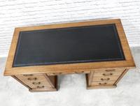 19th Century Oak Pedestal Desk (5 of 8) 19th Century Oak Pedestal Desk (5 of 8)
