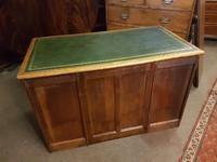 Antique Oak Desk (2 of 6) Antique Oak Desk (2 of 6)