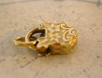 Victorian Pocket Watch Chain Fob 1890s Dainty Antique Gilt Miniature Padlock Fob (7 of 9) Victorian Pocket Watch Chain Fob 1890s Dainty Antique Gilt Miniature Padlock Fob (7 of 9)