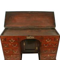 18th Century Architect's Kneehole Desk (4 of 8) 18th Century Architect's Kneehole Desk (4 of 8)