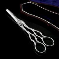 Antique Victorian Solid Silver Grape Scissors with Fine Engravings - John Gilbert 1865 (6 of 13) Antique Victorian Solid Silver Grape Scissors with Fine Engravings - John Gilbert 1865 (6 of 13)