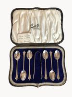 Antique Silver Set of 6 Teaspoons & Sugar Tongs (5 of 6) Antique Silver Set of 6 Teaspoons & Sugar Tongs (5 of 6)