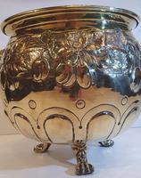 19th Century Polished Embossed Brass Planter (3 of 3) 19th Century Polished Embossed Brass Planter (3 of 3)