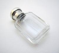 20s Solid Sterling Silver & Cut Glass Scent Perfume Bottle, Plain, English 20th Century (4 of 5) 20s Solid Sterling Silver & Cut Glass Scent Perfume Bottle, Plain, English 20th Century (4 of 5)