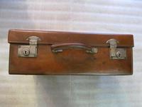 Fine Quality Leather Dressing Case & Fittings (3 of 14) Fine Quality Leather Dressing Case & Fittings (3 of 14)