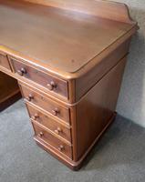 Victorian Mahogany Twin Pedestal Desk (5 of 9) Victorian Mahogany Twin Pedestal Desk (5 of 9)