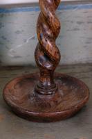 Pair of 1930's Oak Spiral Turned Candlesticks (10 of 11) Pair of 1930's Oak Spiral Turned Candlesticks (10 of 11)