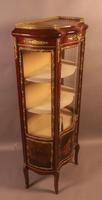 Good Quality French Serpentine Front Display Cabinet (8 of 11) Good Quality French Serpentine Front Display Cabinet (8 of 11)