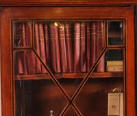 Georgian Glassed Bookcase in Mahogany & Inlays - 18th Century English (7 of 14) Georgian Glassed Bookcase in Mahogany & Inlays - 18th Century English (7 of 14)