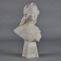 Stunning Italian Carved Marble Sculpture of Female (3 of 10) Stunning Italian Carved Marble Sculpture of Female (3 of 10)